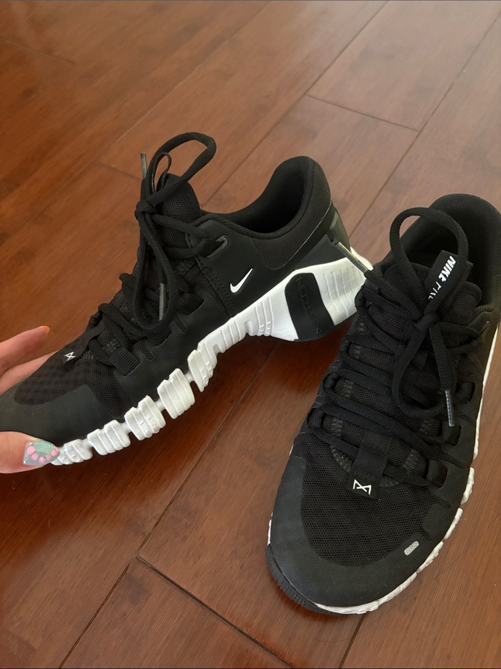 Nike women’s  Black and White Free-Style Training Sneakers